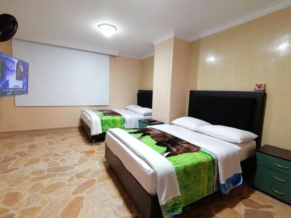 Hotel Golden Suite Pereira Ngoại thất bức ảnh